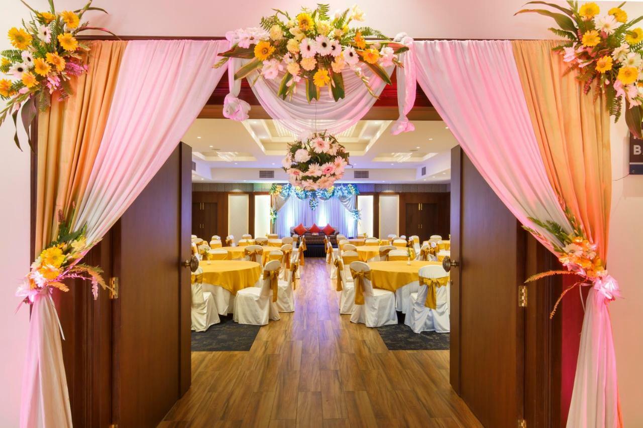 Royal Singi Hotel Kathmandu Exterior photo